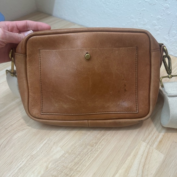 Madewell The Transport Camera Bag - Tan Leather Crossbody - Picture 5 of 7